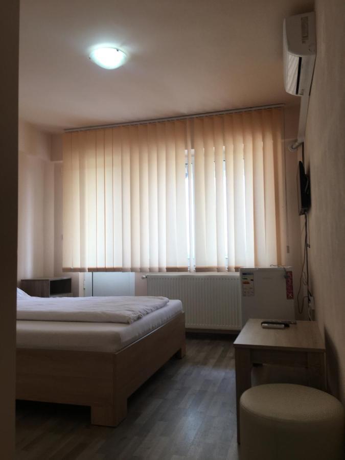 Hostel Cazare Hofmann Arad Zewnętrze zdjęcie